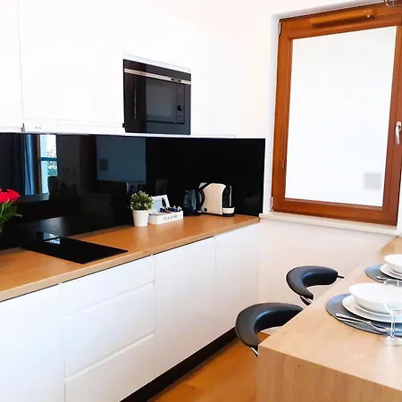 Vista Spire- Free Underground Parking - Center - Self Check-in *