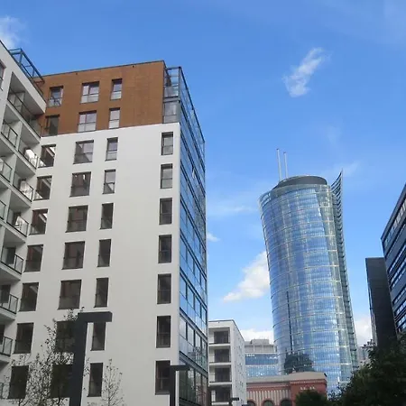 Daire Vista Spire- Free Underground Parking - Center - Self Check-in *